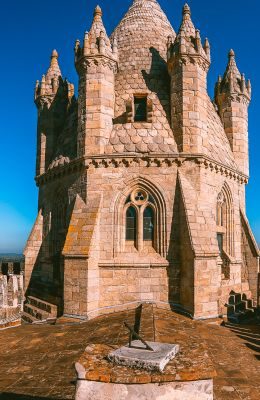 Évora